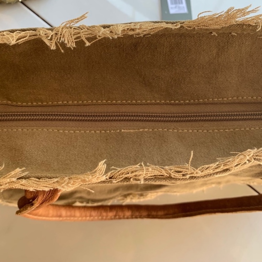 🌟New Paris Tote Handbag NWT - Picture 4 of 7